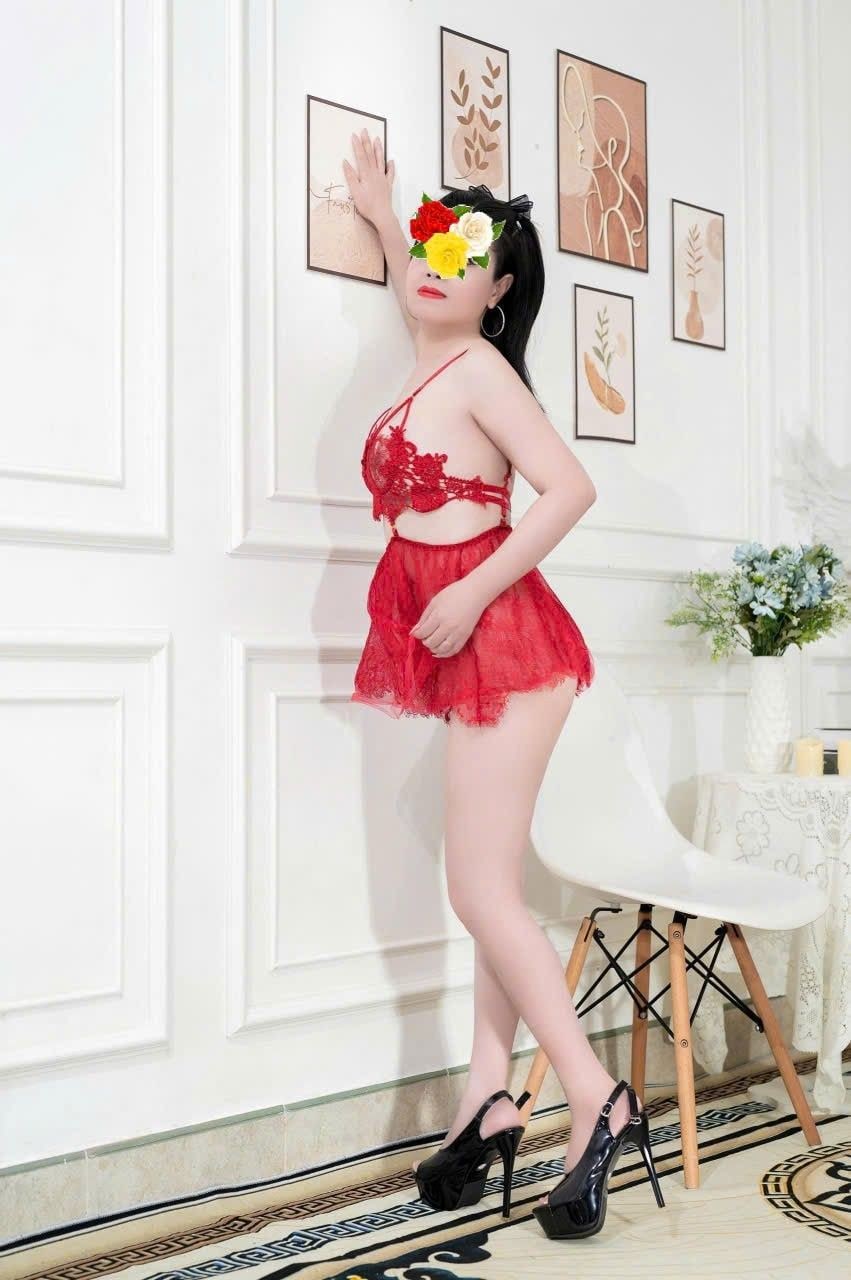 NGỌC TRINH - MASSAGE - TRƯỜN SỮA CHUA - COSPLAY - DÂM TUYÊT ĐỐI