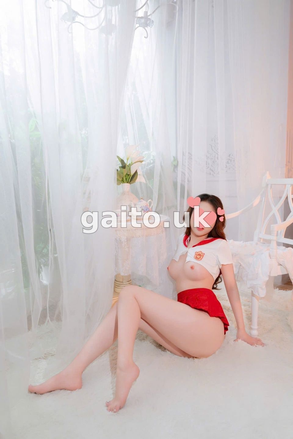 BÉ KIM - GÁI XINH, DÁNG CAO DA TRẮNG, SEXY CHIỀU KHÁCH HẾT NẤC.