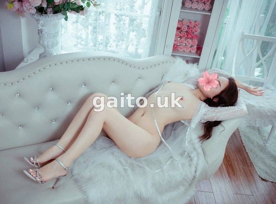 Nami - Em gái Loli Dễ Thương Mông To