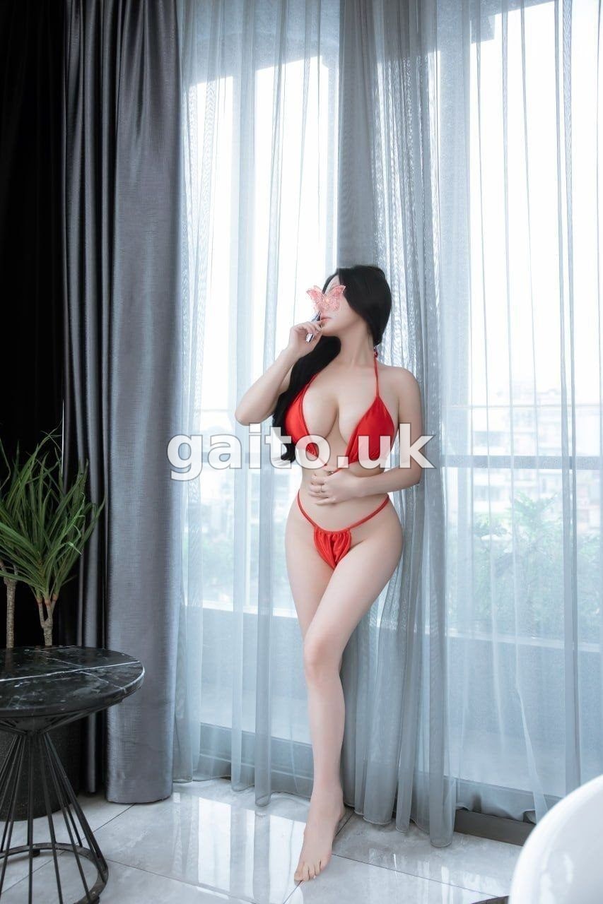 TRANG LY - ♥️ BODY TUYỆT MỸ ♥️ - GƯƠNG MẶT XINH SANG - TÌNH CẢM NHƯ NGƯỜI YÊU