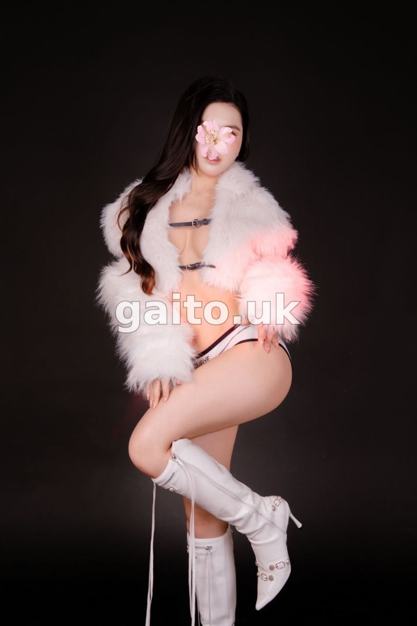 NEW HOTGIRL🔥 DIỄM MY MÔNG BỰ DOGGY BAO PHÊ🔥