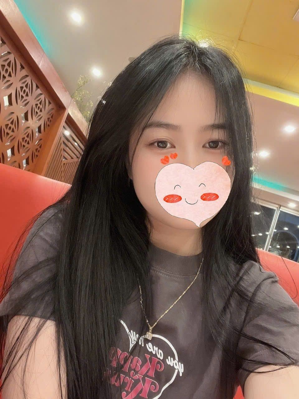HẢI YẾN EM GÁI XINH XẮN, VÚ REAL, BÚ BÓP SƯỚNG NHƯ NGƯỜI YÊU