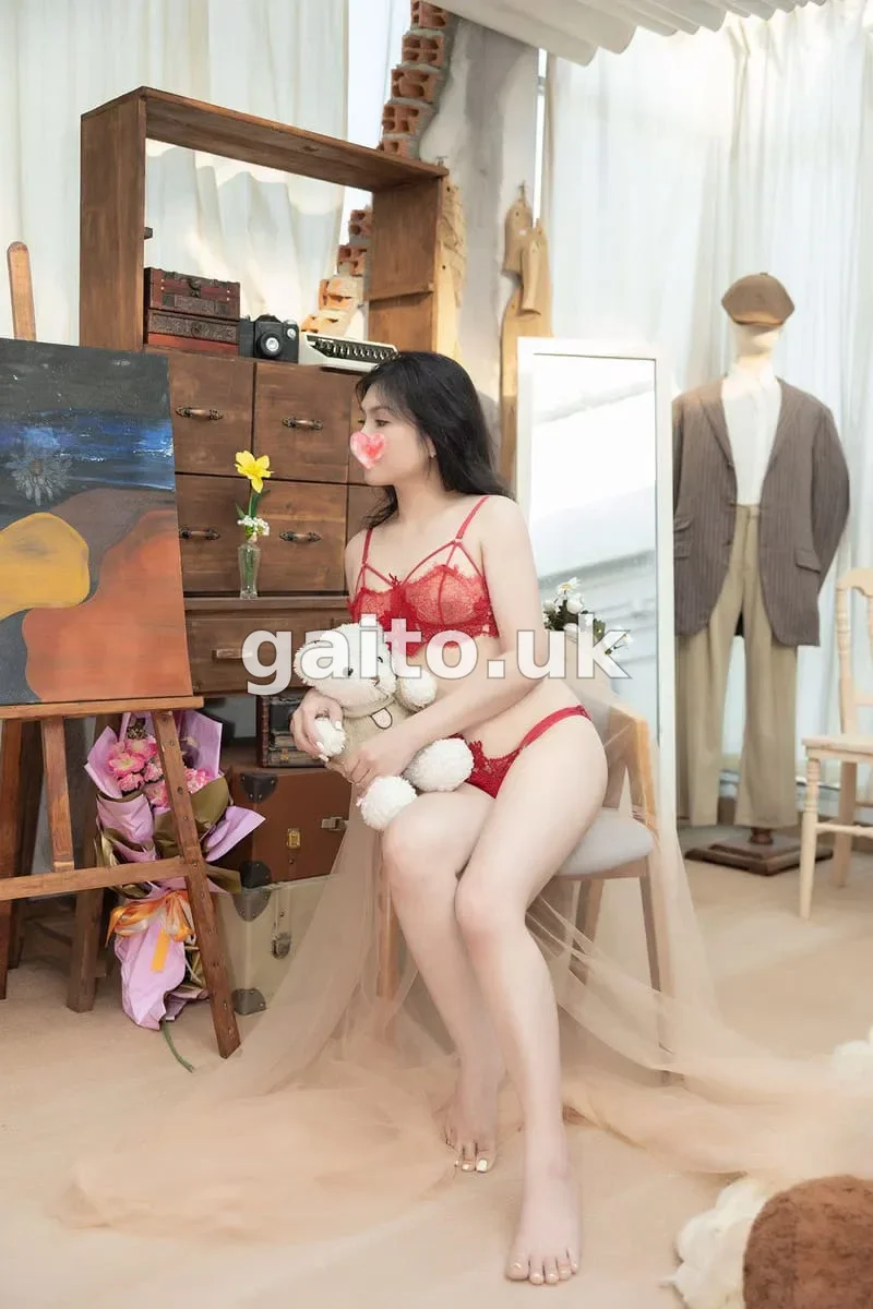 ÁI VY- EM GÁI MIỀN TÂY MỘC MẠC ĐÁNG YÊU