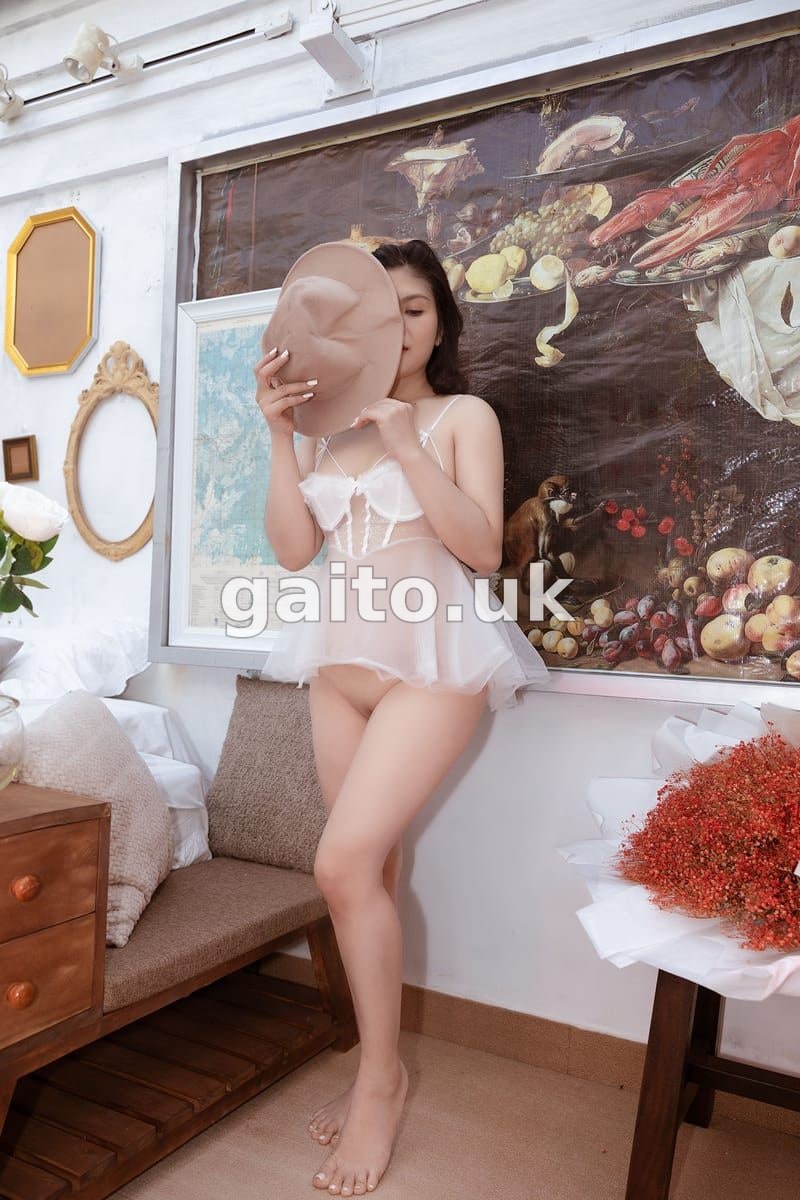 ÁI VY- EM GÁI MIỀN TÂY MỘC MẠC ĐÁNG YÊU