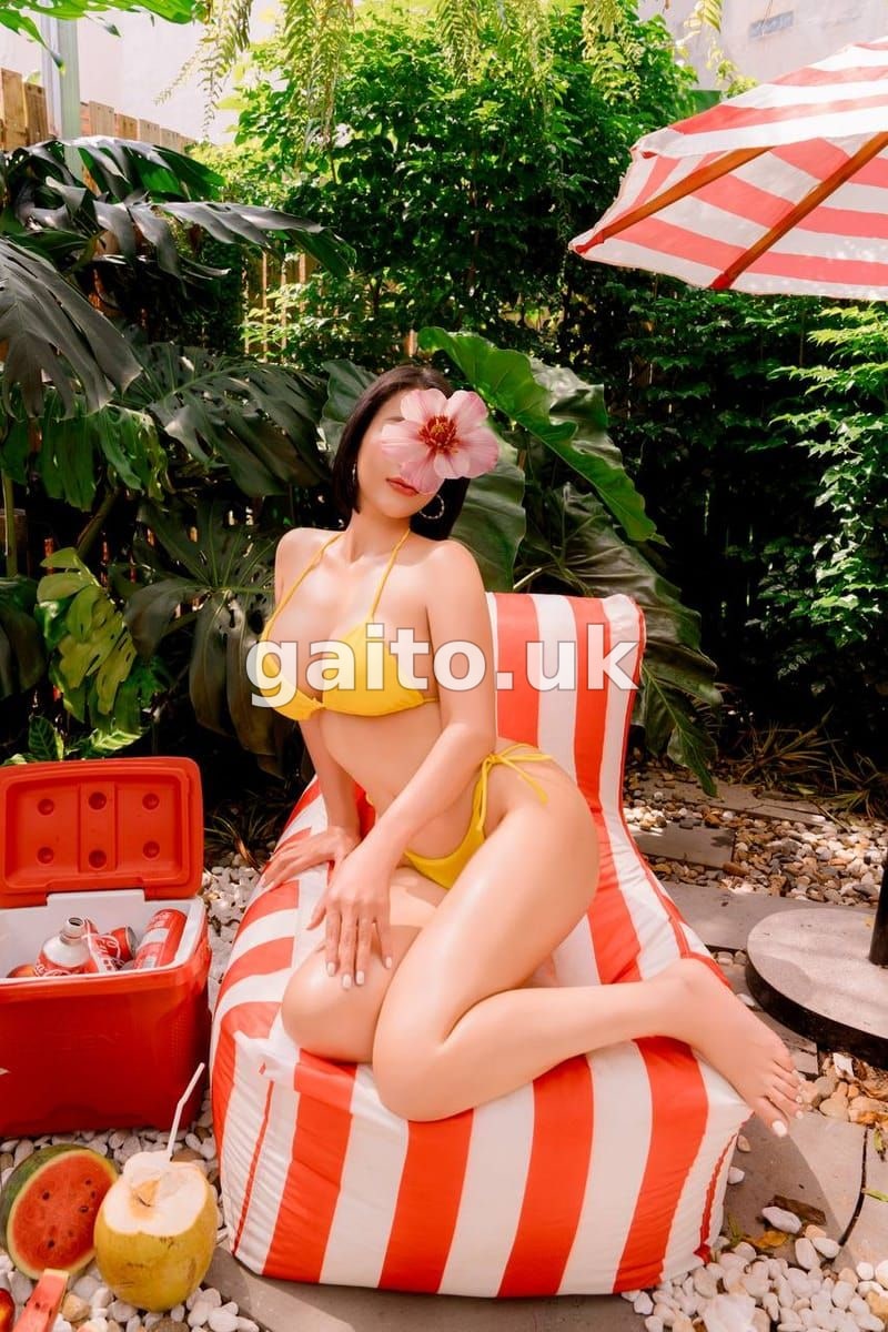 Cẩm Như - Mùa Hè Rực Lửa Với Cô Nàng Nóng Bỏng [501]