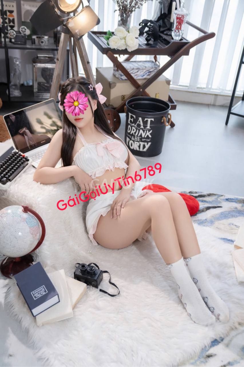 Gái Tơ❤️LINH XINH❤️2K6 Dễ Thương Bốc Lửa Vú To Bím Non Nhiệt Tình