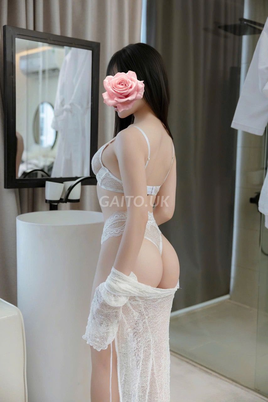 ✅ Linh Anh ✅ Da Trắng, Mặt Xinh, Body Đẹp Từng Centimet