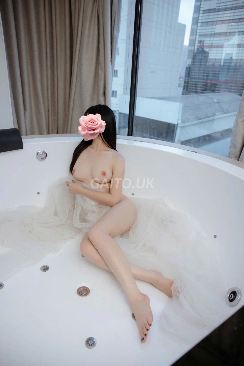 ✅ Linh Anh ✅ Da Trắng, Mặt Xinh, Body Đẹp Từng Centimet