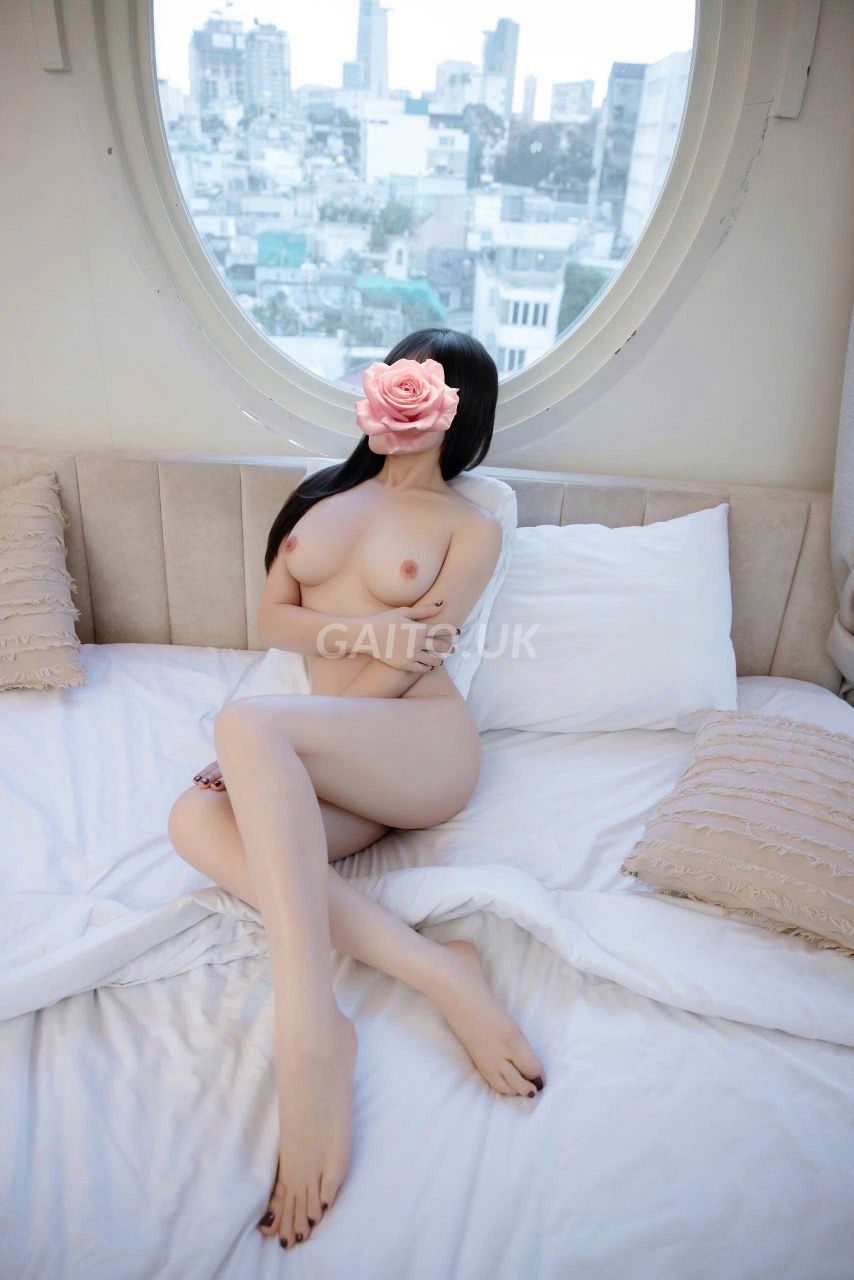 ✅ Linh Anh ✅ Da Trắng, Mặt Xinh, Body Đẹp Từng Centimet