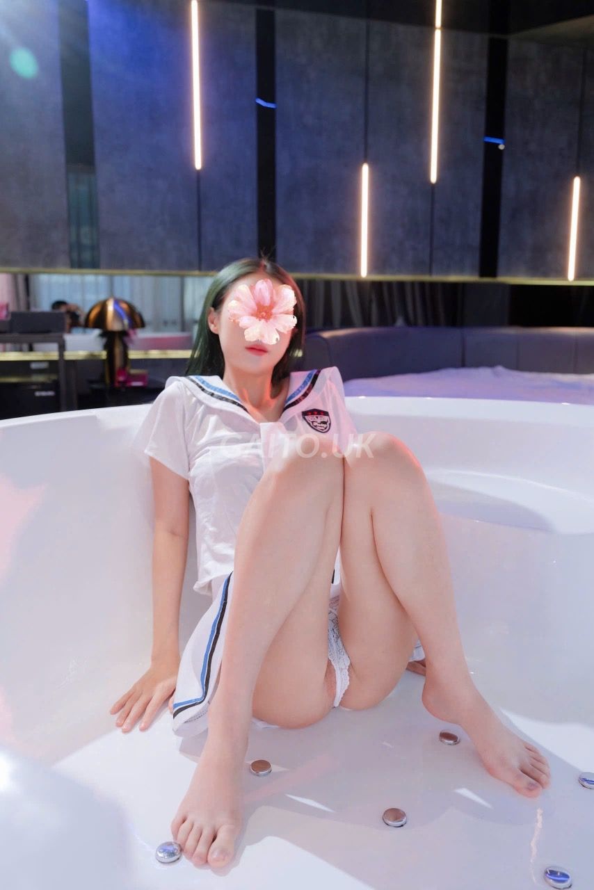🔥Bé Như🔥 2k5 🔥 Sinh Viên Mới Ra Trường 🔥 Cao Ráo Mình Dây Trẻ Xinh Cho AE