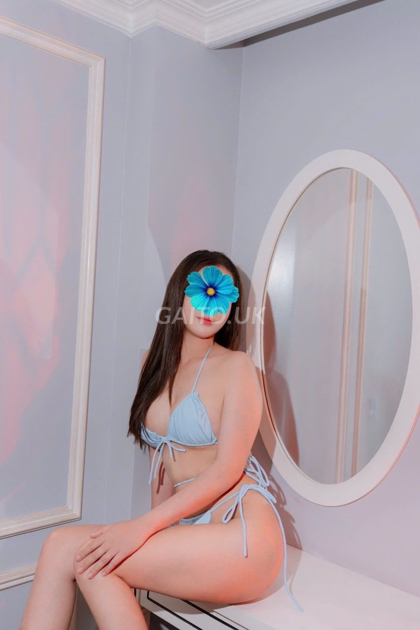 Bé Moon - Biết Massage- cao ráo, mặt xinh, làm tình giỏi