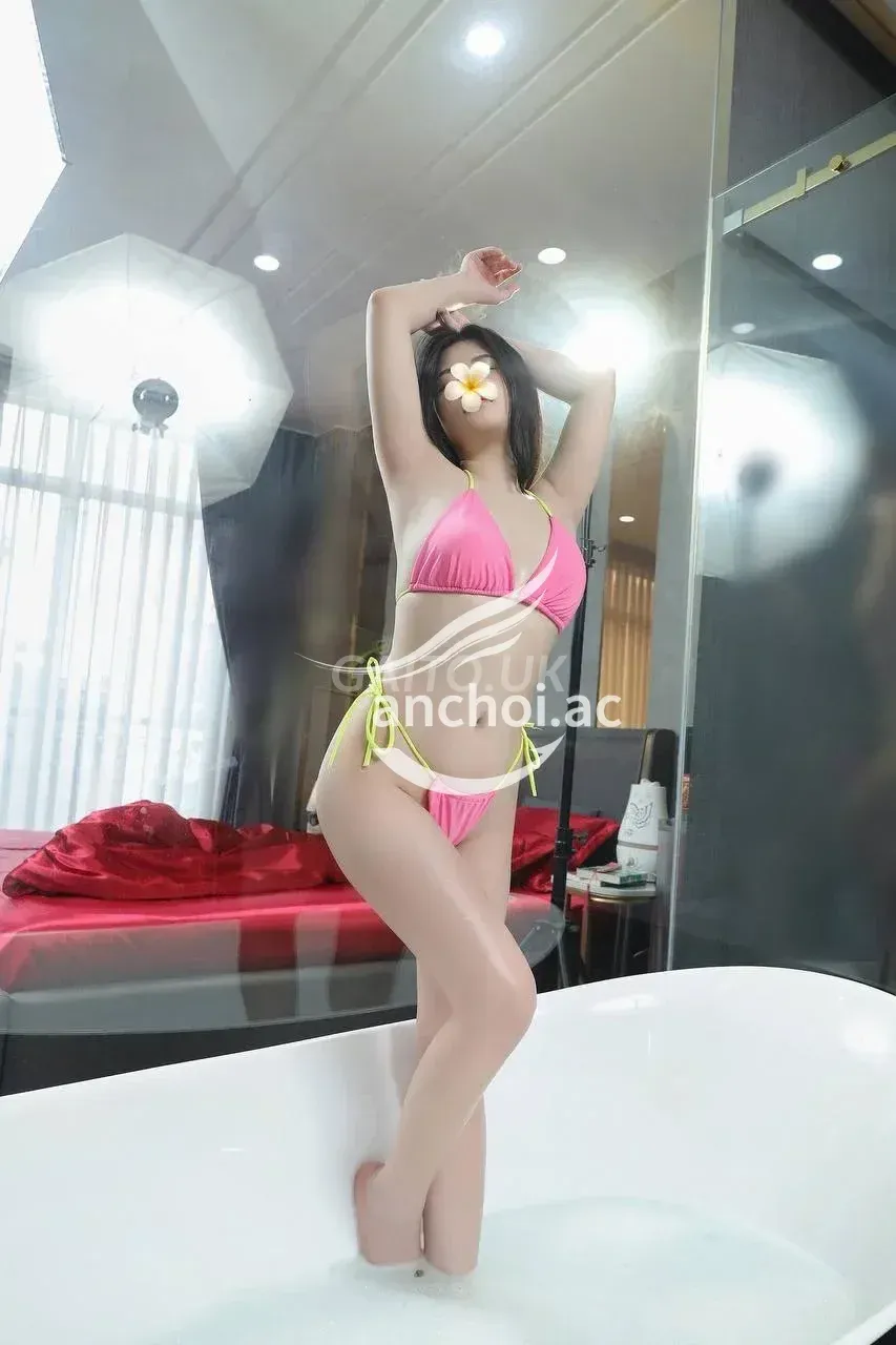 ÁNH NGỌC-GÁI ĐẸP CHUẨN 2005. HÀNG HOT GIÁ MỀM.