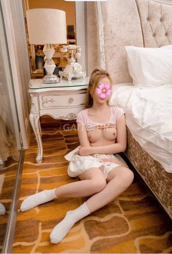 Triệu Vy Ngoan Hiền❤️Phục Vụ Chu Đáo❤️Dáng Xinh Mặt Đẹp❤️Thân Hình Đẹp Mê Mẫn
