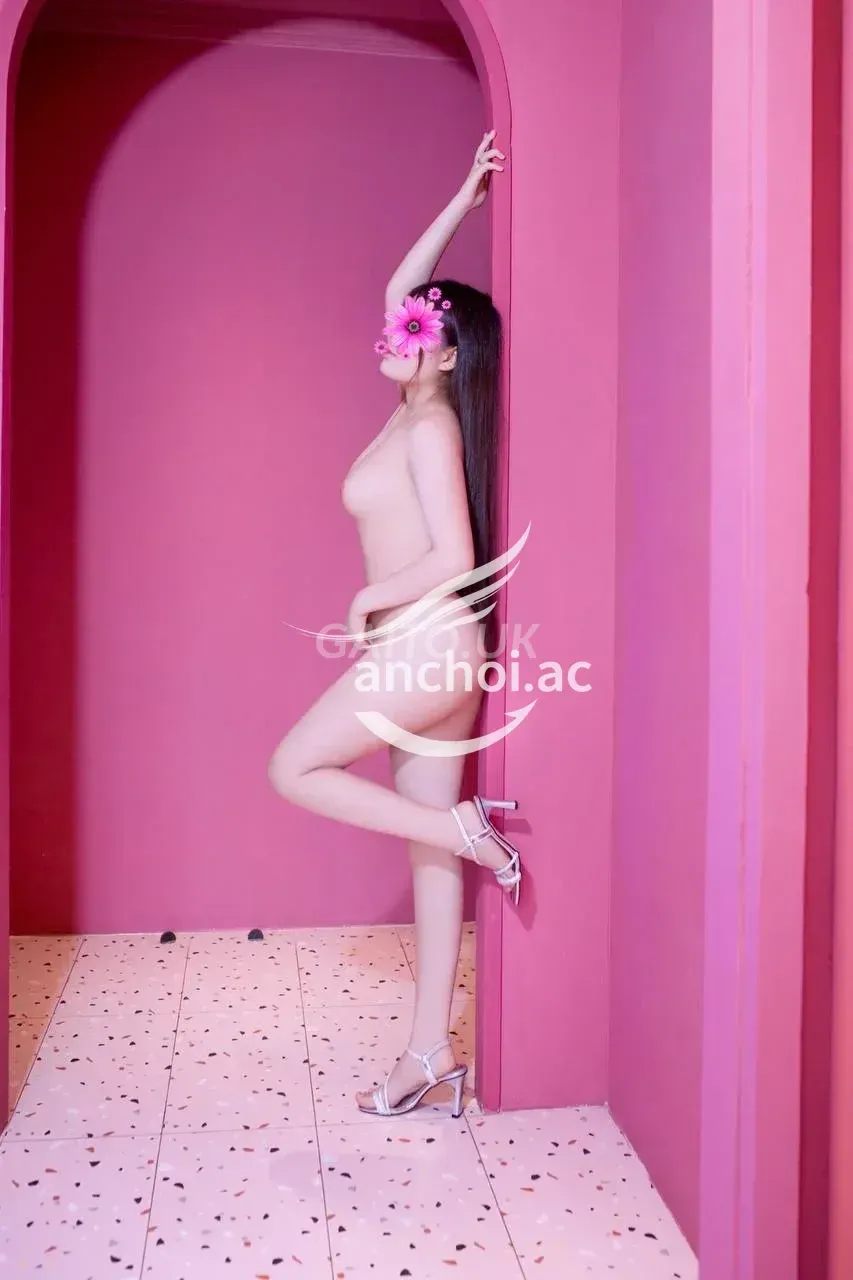 Gia Hân - QUYẾN RŨ GỢI CẢM - MỀM MẠI TRÊN TỪNG ĐƯỜNG NÉT, DÂM ĐÃNG, KỸ NĂNG SEX 