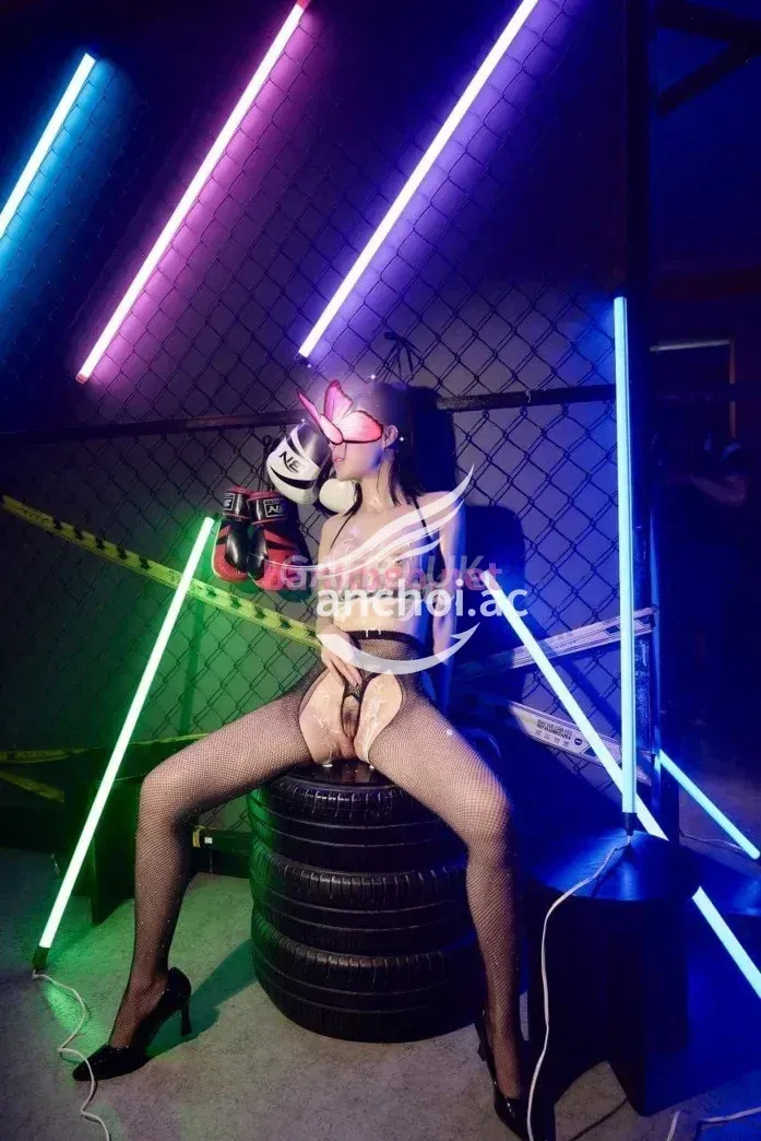 KHÁNH VY HOTGIRL XINH ĐẸP CHÂN DÀI DÁNG CAO BODY NUỘT NHƯ NGƯỜI MẪU RẤT CHIỀU KH