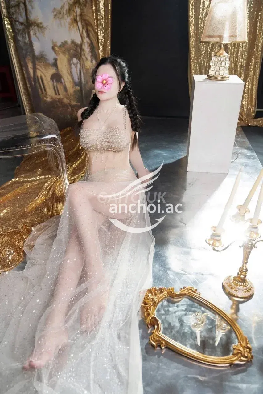 Linh Chi Ngoan Hiền❤️Phục Vụ Chu Đáo❤️Dáng Xinh Mặt Đẹp❤️Thân Hình Đẹp Mê Mẫn