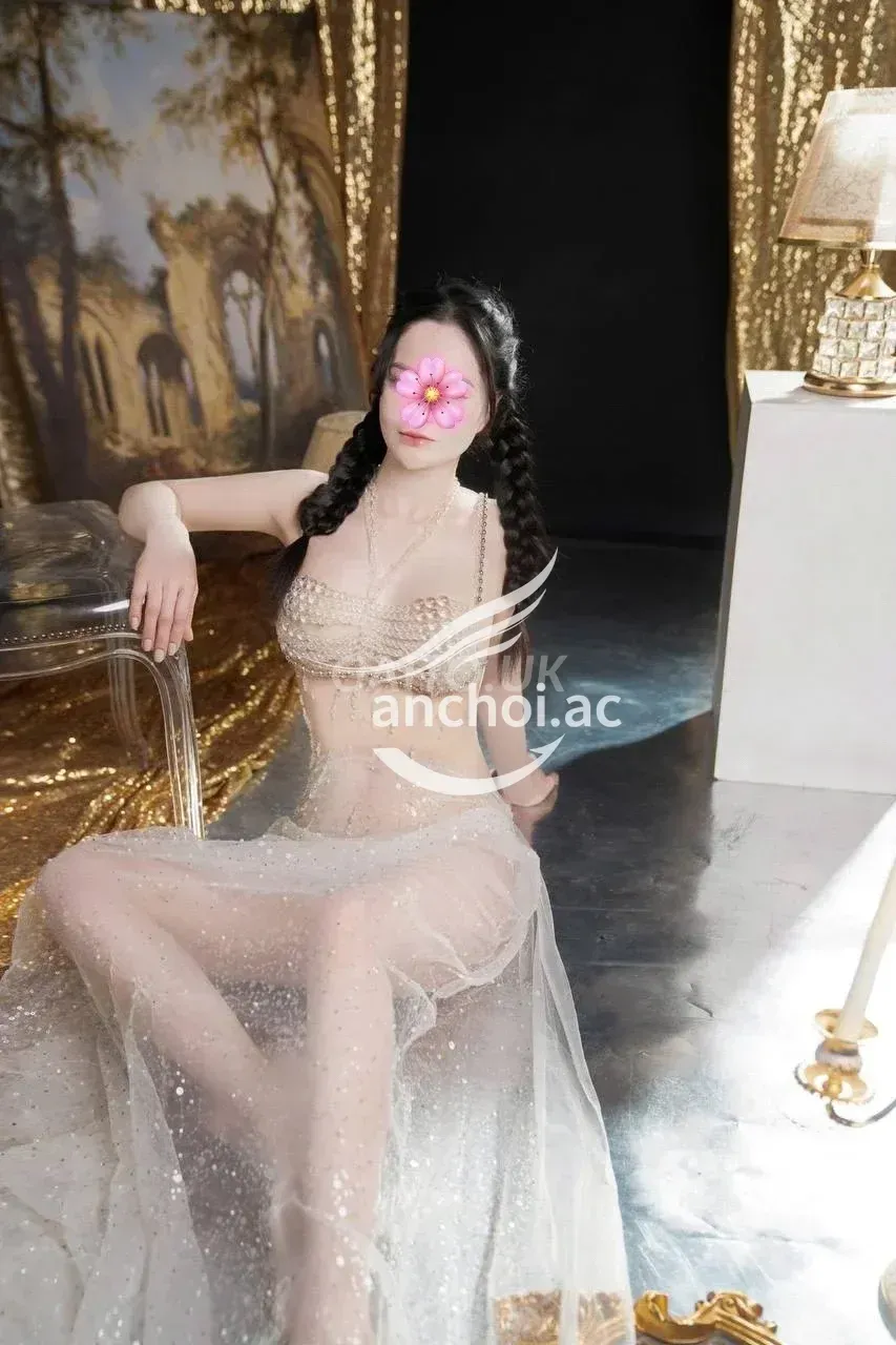 Linh Chi Ngoan Hiền❤️Phục Vụ Chu Đáo❤️Dáng Xinh Mặt Đẹp❤️Thân Hình Đẹp Mê Mẫn
