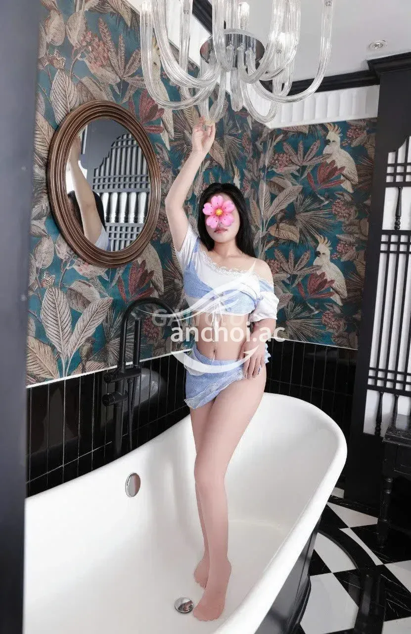 ❤️ QUỲNH CHI 2002 ❤️ HÀNG NGON-LỒN BÓT-BODY HẤP DẪN