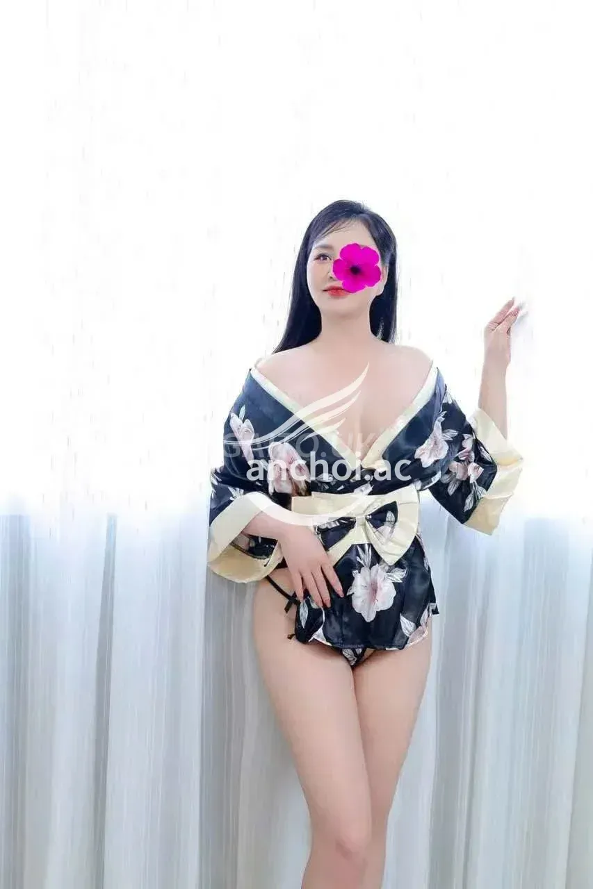 GÁI DÂM THẢO MI_ BODDY GỢI CẢM KHUÔN MẶT XINH SẮN LÀM TÌNH BAO PHÊ