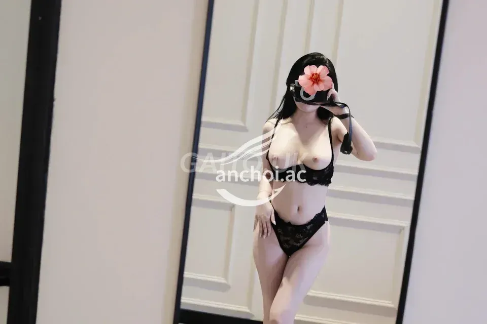 HOT GIRL MINH CHÂU_ ĐẸP TỰA THIÊN THÂN_BODY GỢI CẢM SEXY THẬT KO THỂ CẦM LÒNG