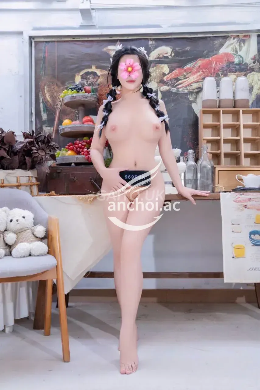 Ngọc Anh-Dáng nuột nà, chiều anh em như người yêu