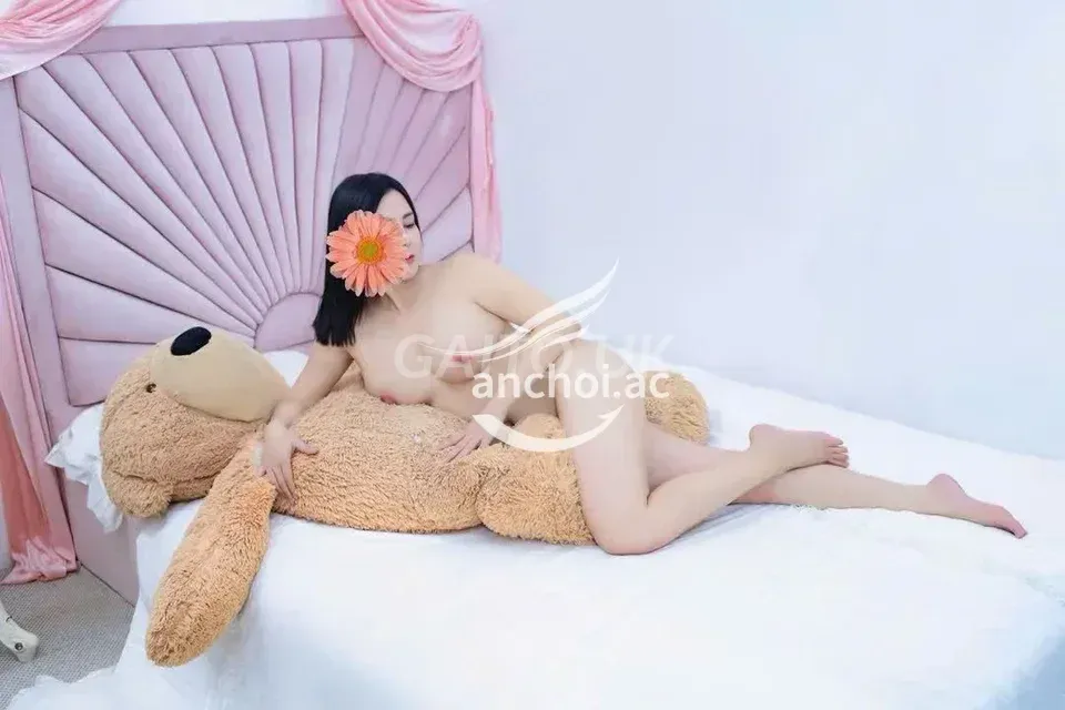  *HÀNG MỚI*TINA VÚ TO - DA TRẮNG XINH DÂM - TÌNH CẢM - NGỌT NGÀO - LÀM TÌNH PHÊ 