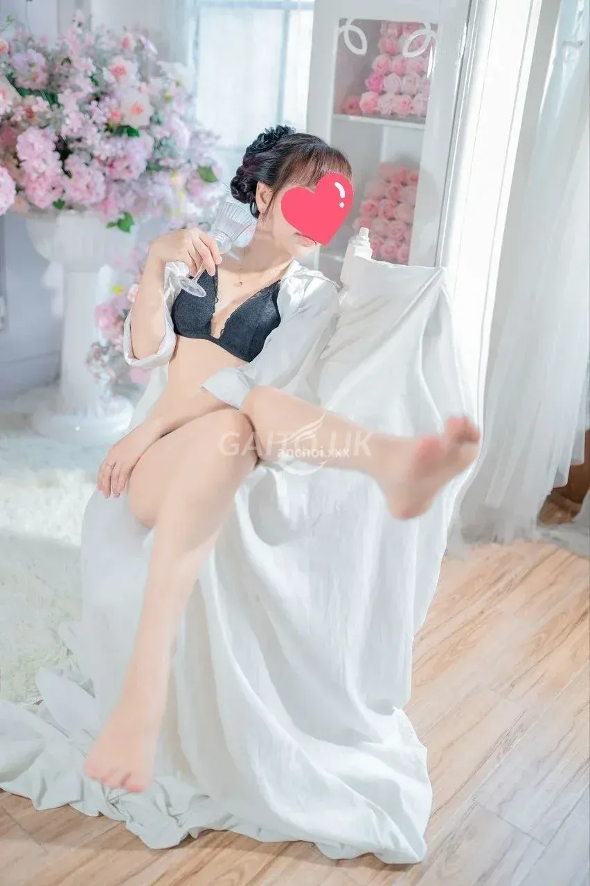 Băng nhi gái miền tây nhỏ nhắn nhiệt tình