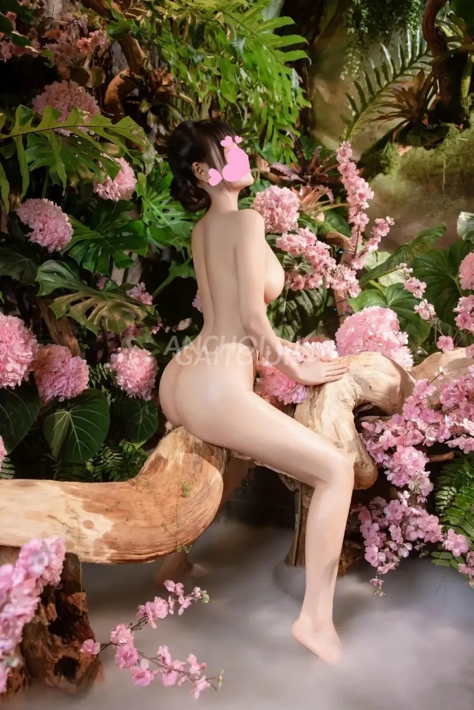Trà My💋Gái Ngoan Xinh Vú Bự Phục Phụ Như Người Yêu Luôn