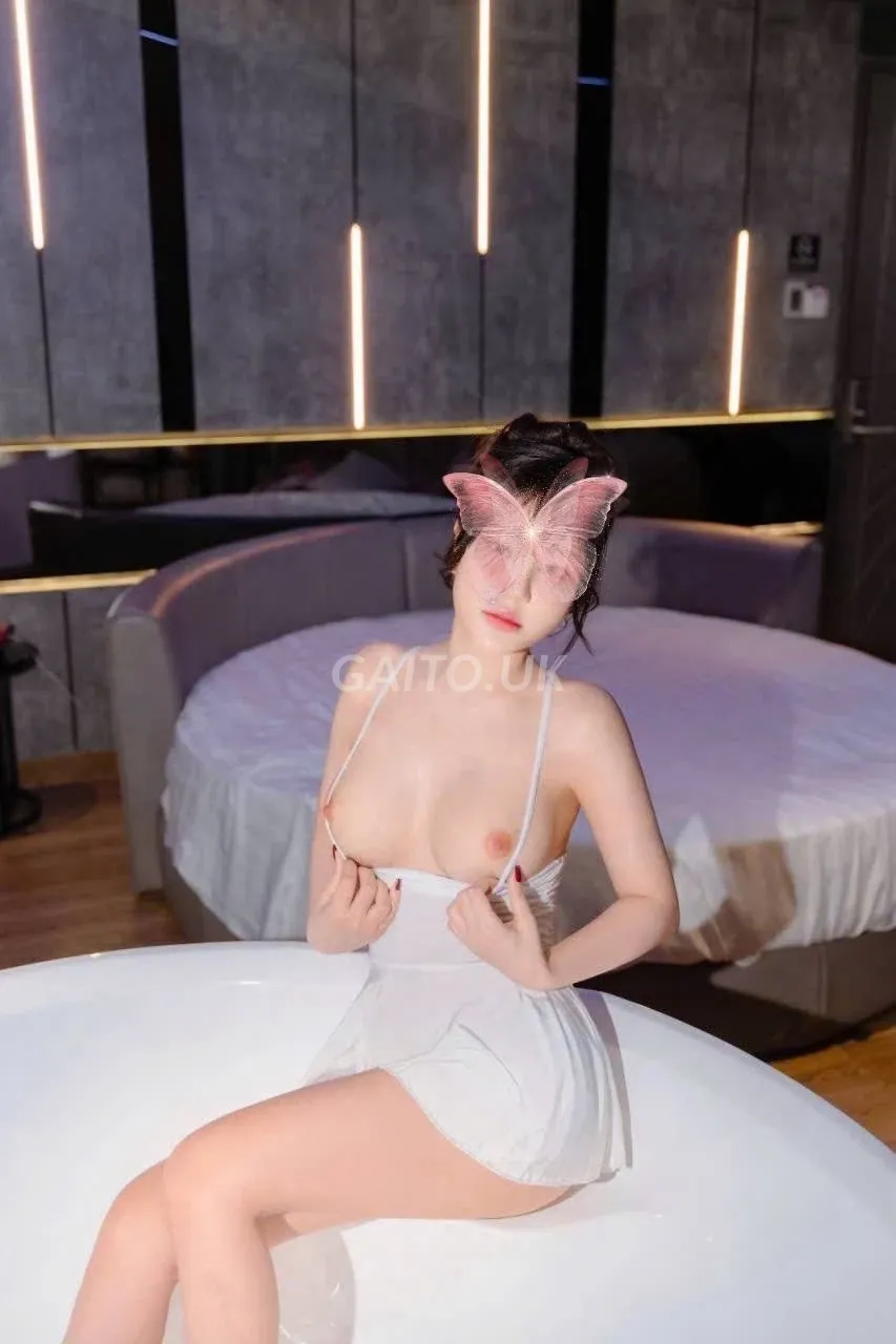NEW BÉ DIỆU - XINH XẮN ĐÁNG YÊU SEXY NÓNG BỎNG YÊU CHIỀU