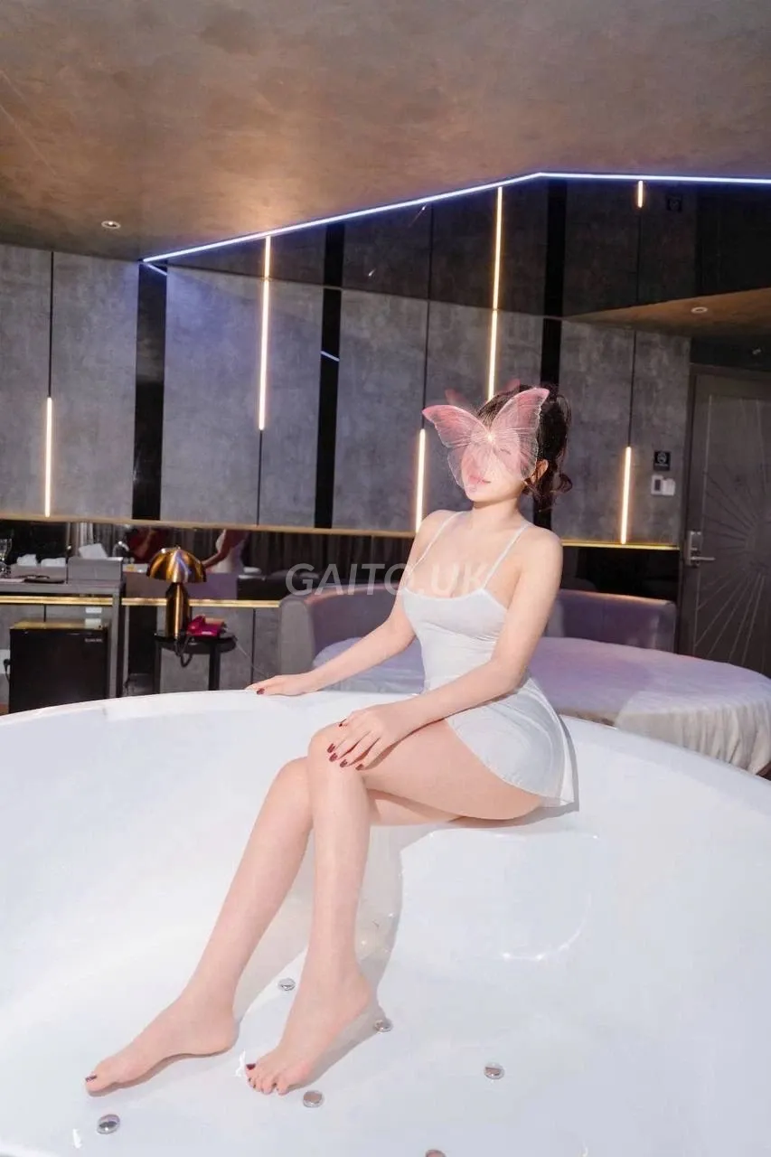 NEW BÉ DIỆU - XINH XẮN ĐÁNG YÊU SEXY NÓNG BỎNG YÊU CHIỀU