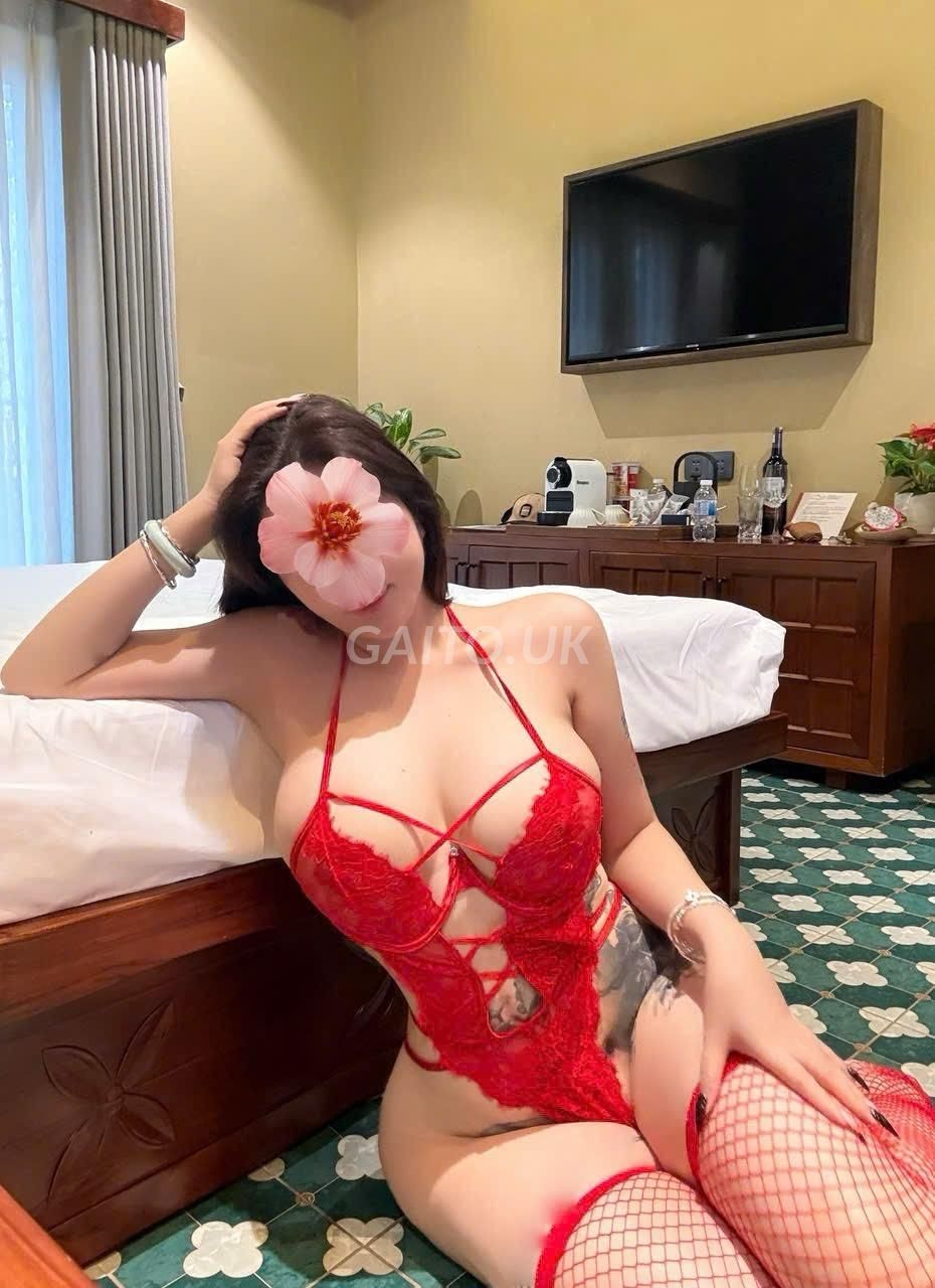 HÀ LINH - - XINH SANG GỢI TÌNH - VÚ TO BODY ĐẸP - KỸ NĂNG LÀM TÌNH CUỐN HÚT