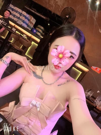 BABE QUỲNH NHI - KHUÔN MẶT ĐẸP CUỐN HÚT MỌI NGƯỜI