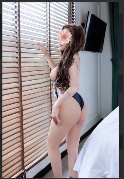 ❤️New❤️Ngọc Trinh❤️Dáng Chuẩn Như Người Mẫu, Da Dẻ Trắng Trẻo Mịn Màng Thơm Tho