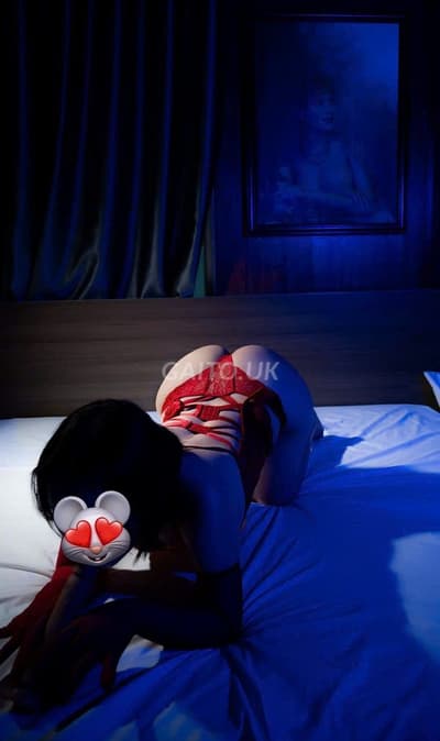 TIỂU VI - MÔNG VÚ TO - MASSAGE