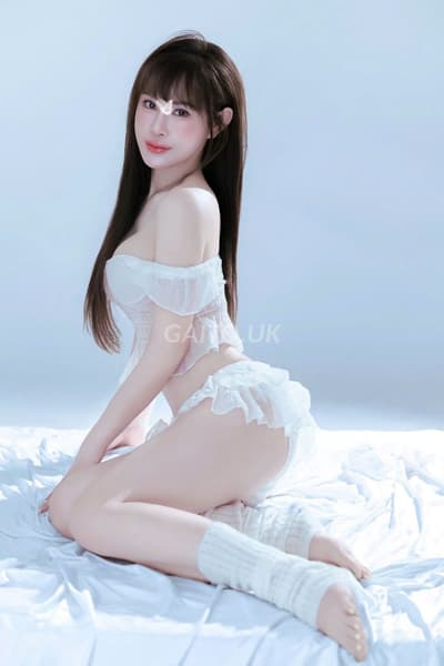 Diệu San - Diễn Viên Điện Ảnh Trong Hình Hài Một Em Gái Đi Khách !