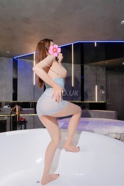 TUỆ AN 2K3- XINH ĐẸP, SANG TRỌNG, QUYẾN RŨ, LÀM TÌNH RẤT NGON