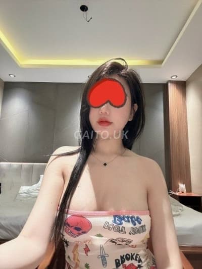 Bé Linh Đan mặt đẹp vú to xinh