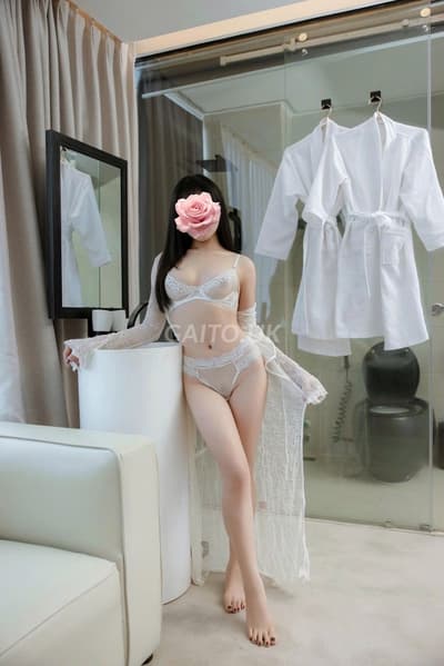 ✅ Linh Anh ✅ Da Trắng, Mặt Xinh, Body Đẹp Từng Centimet