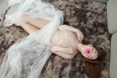 HUYỀN ANH-NHÌN LÀ MÊ, GẶP LÀ NGHIỀN.