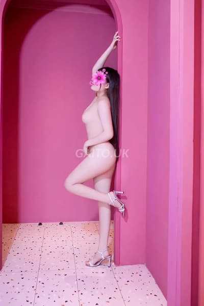 Gia Hân - QUYẾN RŨ GỢI CẢM - MỀM MẠI TRÊN TỪNG ĐƯỜNG NÉT, DÂM ĐÃNG, KỸ NĂNG SEX 