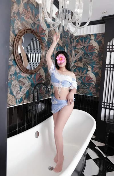 ❤️ QUỲNH CHI 2002 ❤️ HÀNG NGON-LỒN BÓT-BODY HẤP DẪN