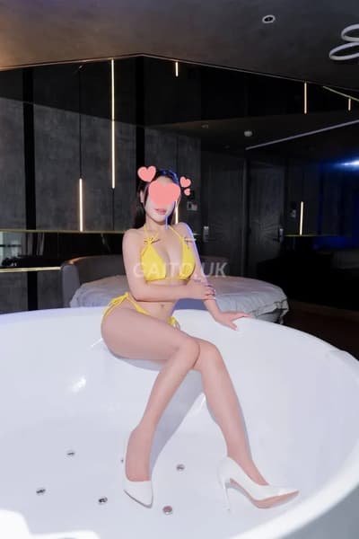 GEN Z MODEL Quỳnh ANH gái xinh xịn, DỄ THƯƠNG ,hàng nguyên bản kiểm định quá chấ