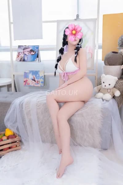 Ngọc Anh-Dáng nuột nà, chiều anh em như người yêu