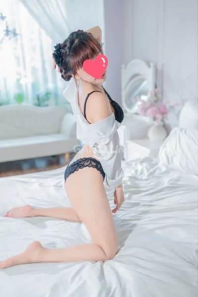 Băng nhi gái miền tây nhỏ nhắn nhiệt tình