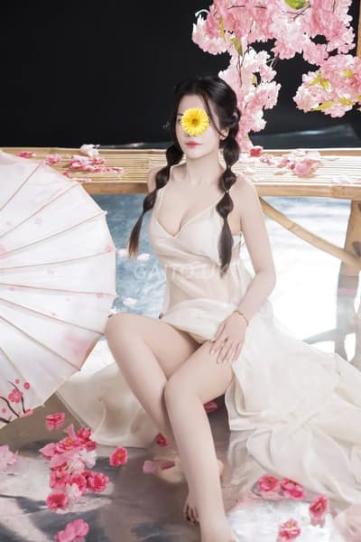 BÉ LUCKY DÁNG CHUẨN MỚI ĐI LÀM LẦN ĐẦU