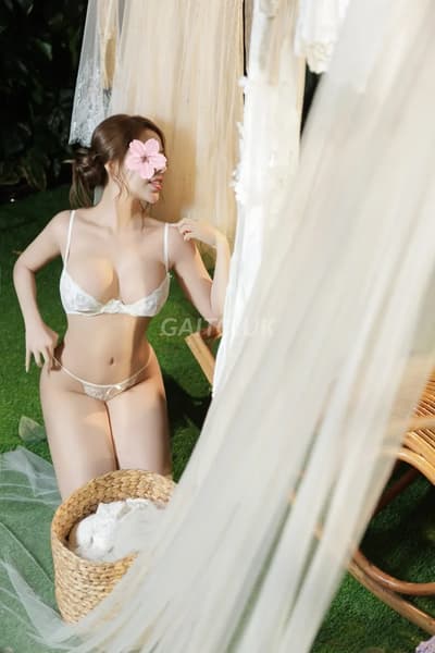[HOT MODEL] NHẬT HẠ - CƠ THỂ EM LÀ CẤU TẠO HOÀN HẢO CỦA TẠO HÓA