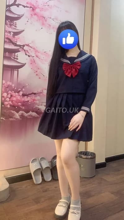 LINH KA - EM GÁI 2K2 MẶT XINH CỰC DÂM LẦN ĐẦU LÊN SÓNG