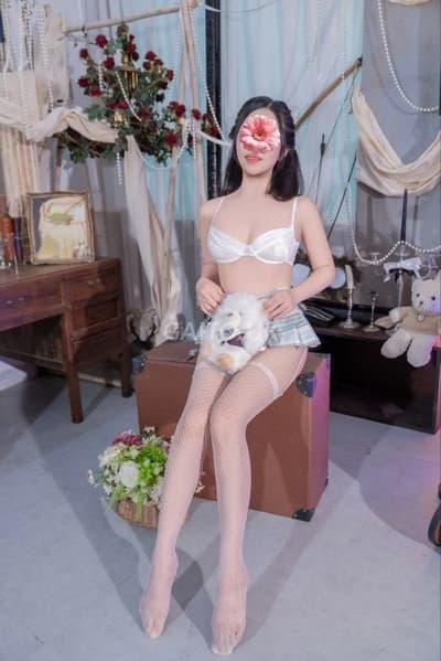 BÉ THÙY DƯƠNG XINH VÚ TO DA TRẮNG HÀNG MỚI TINH NGOAN HIỀN CỰC CHIỀU KHÁCH