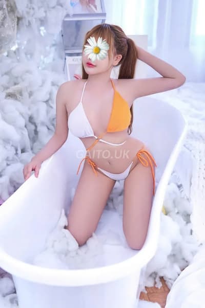 YẾN TRANG GÁI XINH LÀM TÌNH CHUYÊN NGHIỆP - GIÁ SIÊU HỜI CHO ANH EM 