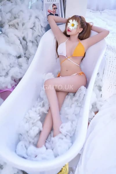 YẾN TRANG GÁI XINH LÀM TÌNH CHUYÊN NGHIỆP - GIÁ SIÊU HỜI CHO ANH EM 